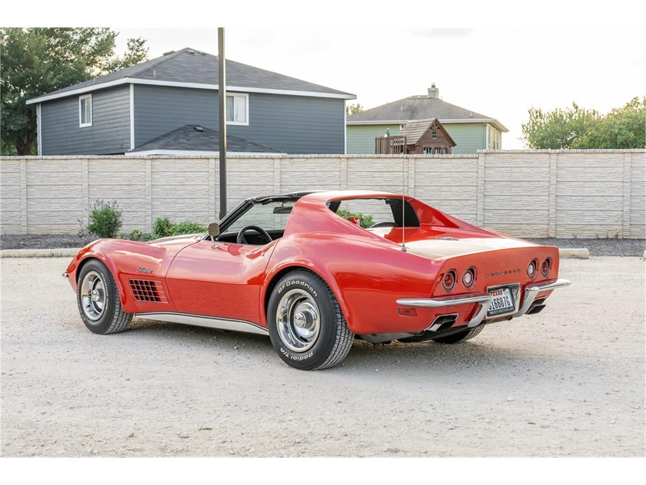 Chevrolet-Corvette-stingray-1971-Red-Black-21