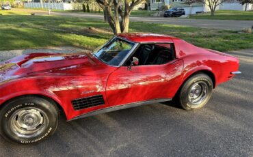 Chevrolet-Corvette-stingray-1971-Red-Black-3