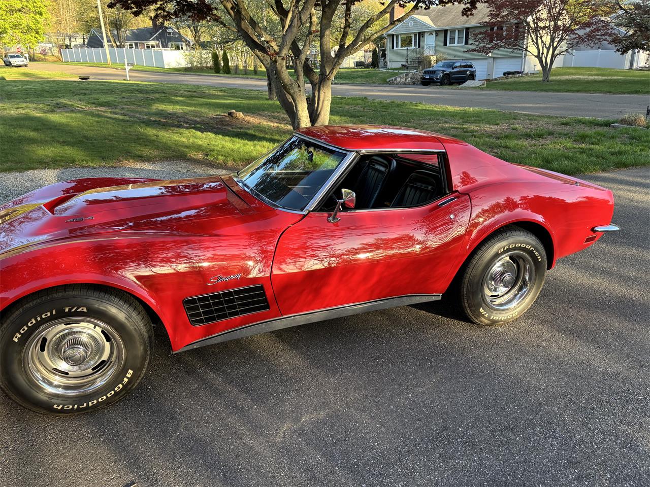 Chevrolet-Corvette-stingray-1971-Red-Black-3