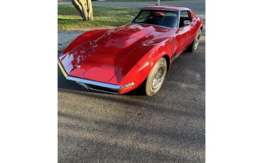 Chevrolet-Corvette-stingray-1971-Red-Black