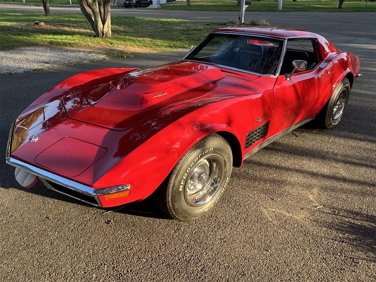 Chevrolet-Corvette-stingray-1971-Red-Black-7