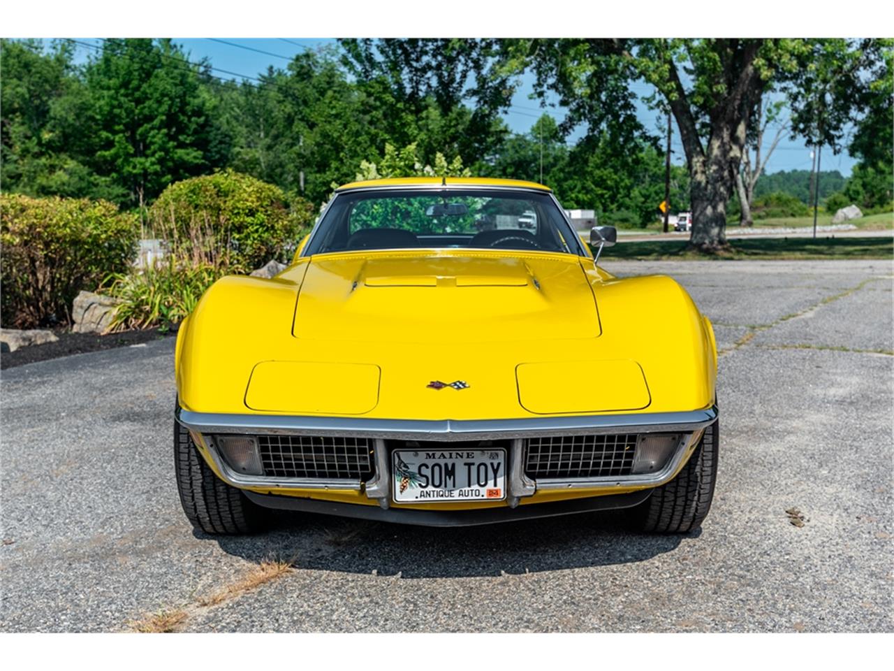 Chevrolet-Corvette-stingray-1971-Sunflower-Yellow-Black-10