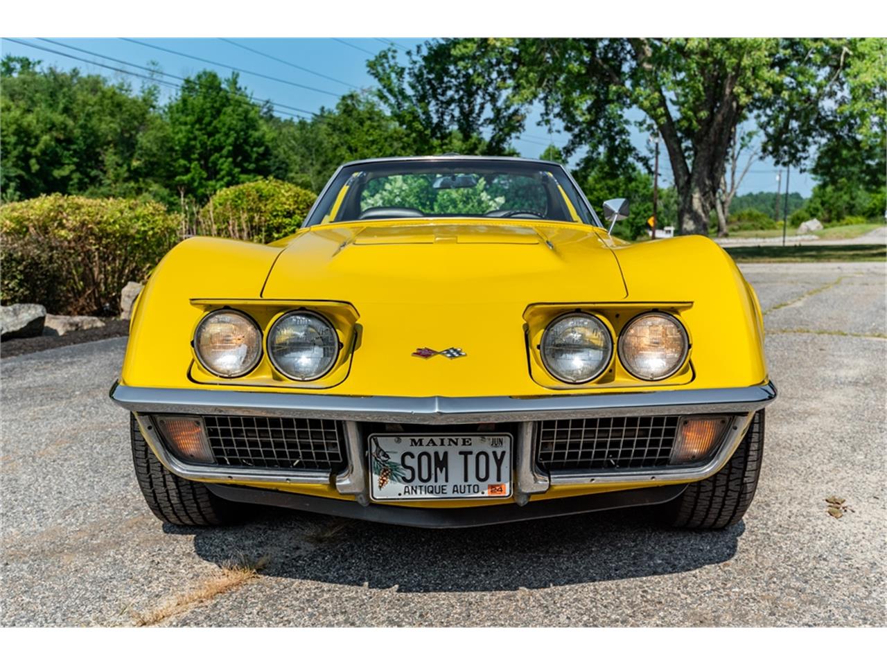 Chevrolet-Corvette-stingray-1971-Sunflower-Yellow-Black-11
