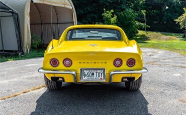 Chevrolet-Corvette-stingray-1971-Sunflower-Yellow-Black-12