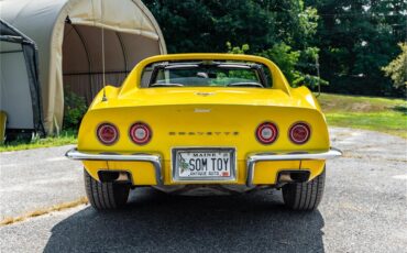 Chevrolet-Corvette-stingray-1971-Sunflower-Yellow-Black-13