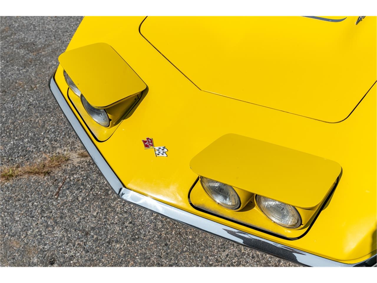 Chevrolet-Corvette-stingray-1971-Sunflower-Yellow-Black-15