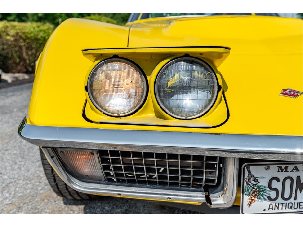 Chevrolet-Corvette-stingray-1971-Sunflower-Yellow-Black-16