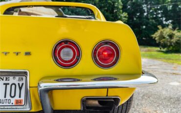 Chevrolet-Corvette-stingray-1971-Sunflower-Yellow-Black-19