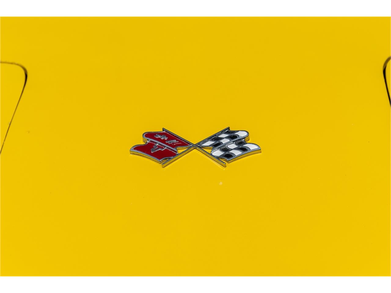 Chevrolet-Corvette-stingray-1971-Sunflower-Yellow-Black-20