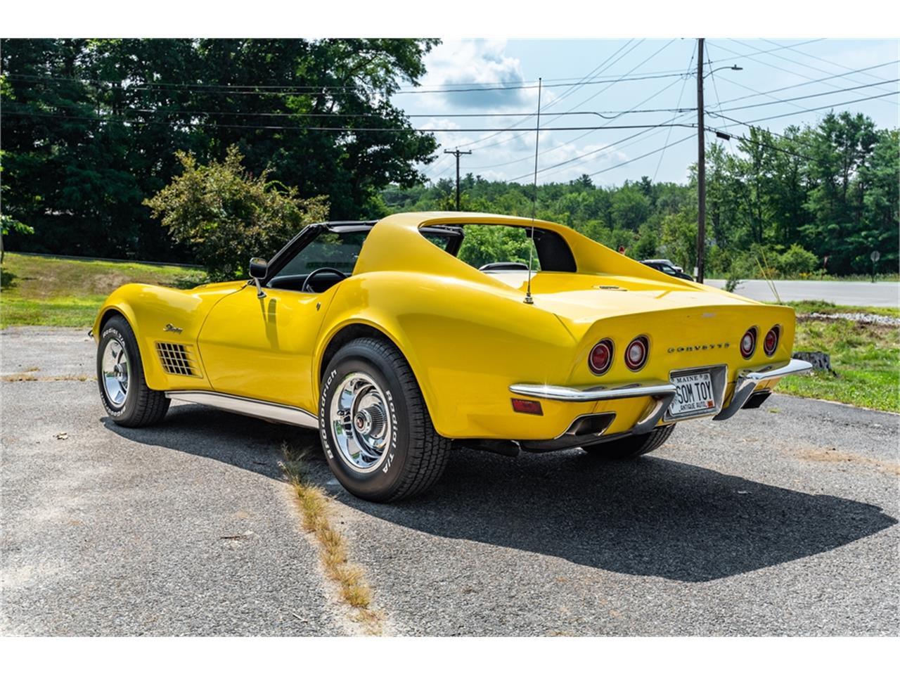 Chevrolet-Corvette-stingray-1971-Sunflower-Yellow-Black-27