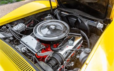 Chevrolet-Corvette-stingray-1971-Sunflower-Yellow-Black-30