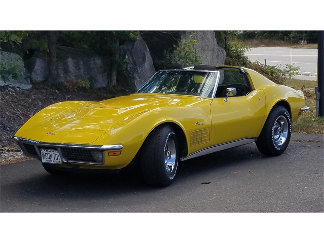 Chevrolet-Corvette-stingray-1971-Sunflower-Yellow-Black-32