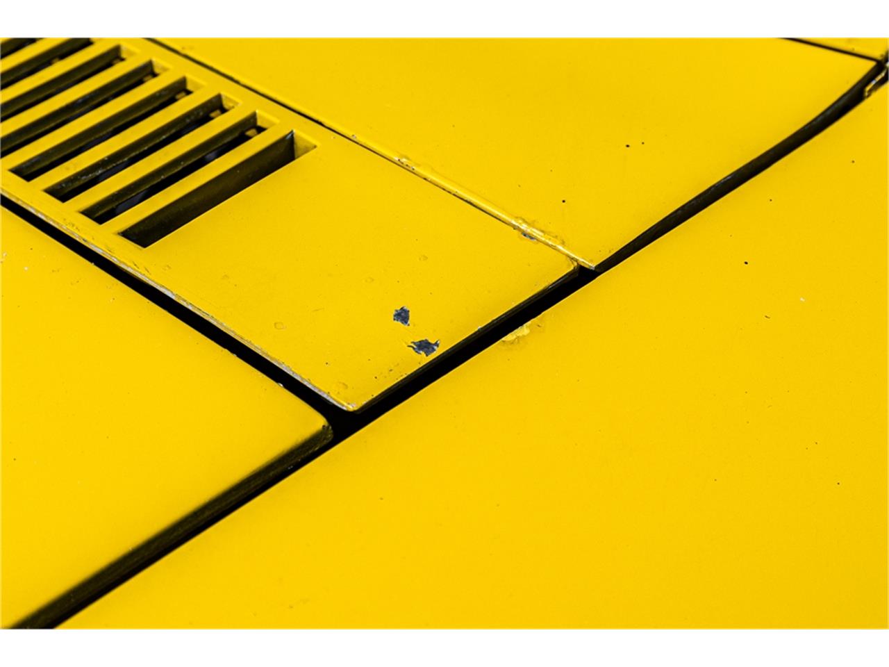Chevrolet-Corvette-stingray-1971-Sunflower-Yellow-Black-33