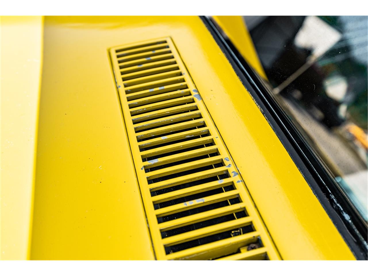 Chevrolet-Corvette-stingray-1971-Sunflower-Yellow-Black-34