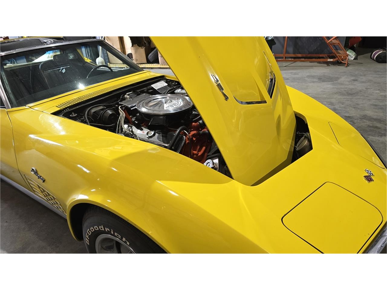 Chevrolet-Corvette-stingray-1971-Sunflower-Yellow-Black-65