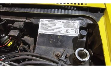 Chevrolet-Corvette-stingray-1971-Sunflower-Yellow-Black-76
