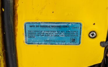 Chevrolet-Corvette-stingray-1971-Sunflower-Yellow-Black-77