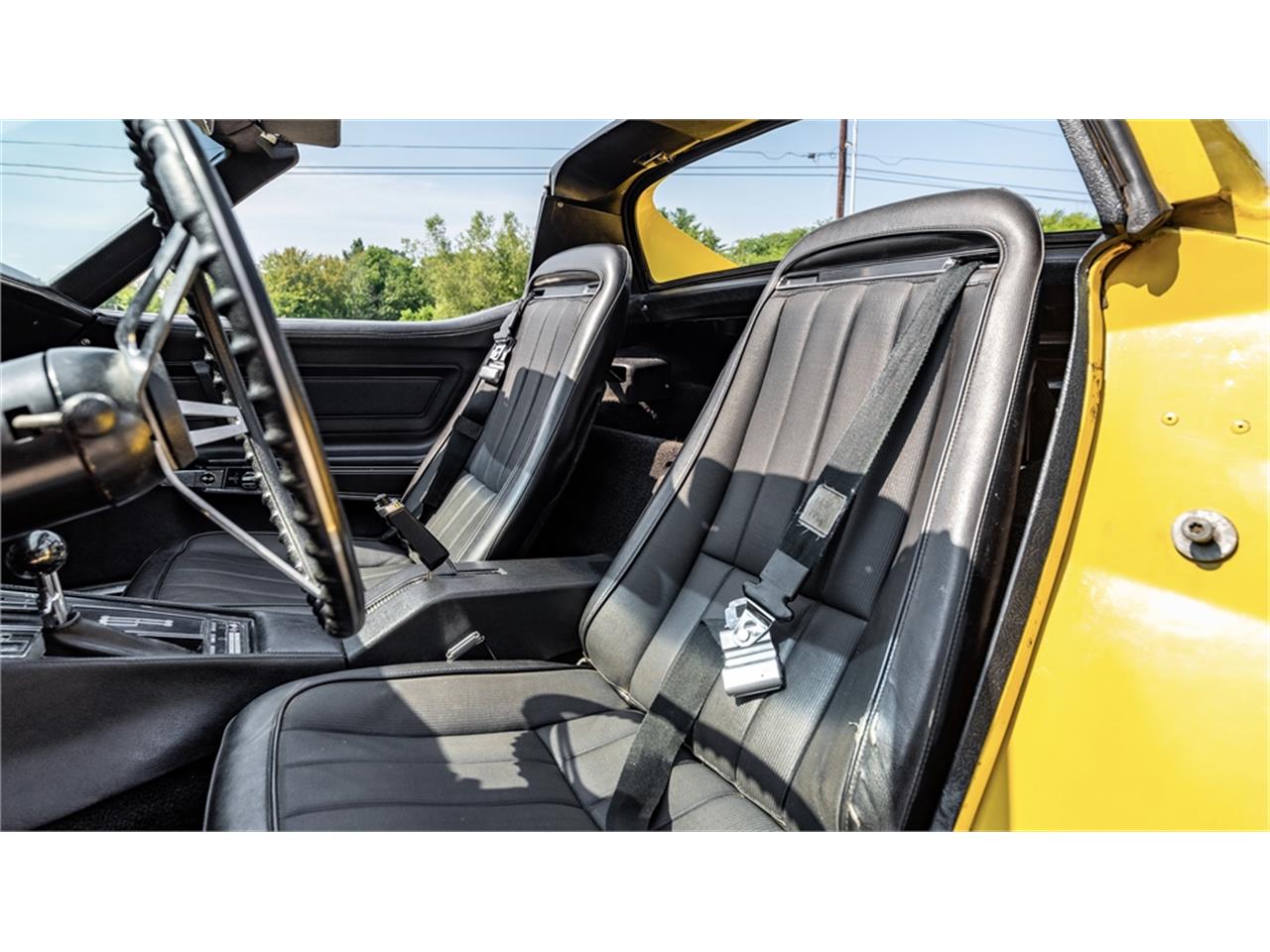Chevrolet-Corvette-stingray-1971-Sunflower-Yellow-Black-79