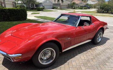 Chevrolet-Corvette-stingray-1972-Mille-Miglia-Red-Black-with-wood-trim-2