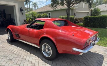 Chevrolet-Corvette-stingray-1972-Mille-Miglia-Red-Black-with-wood-trim-3
