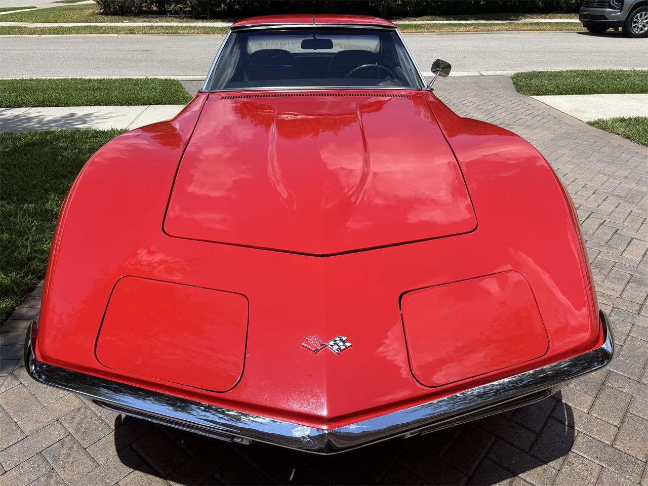 Chevrolet-Corvette-stingray-1972-Mille-Miglia-Red-Black-with-wood-trim-7