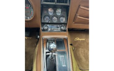 Chevrolet-Corvette-stingray-1973-Bluegreen-Saddle-5