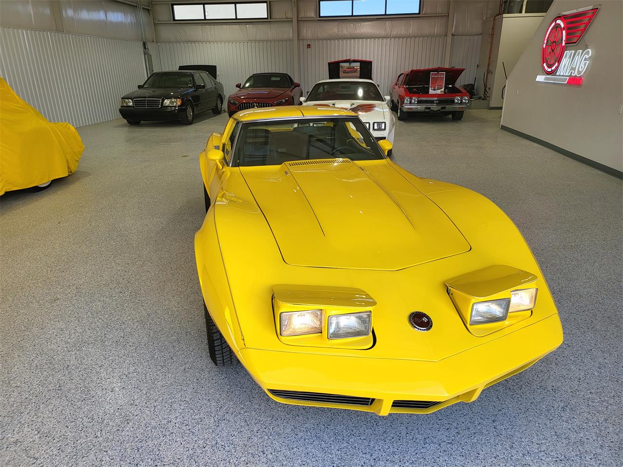 Chevrolet-Corvette-stingray-1973-Yellow-Black-17