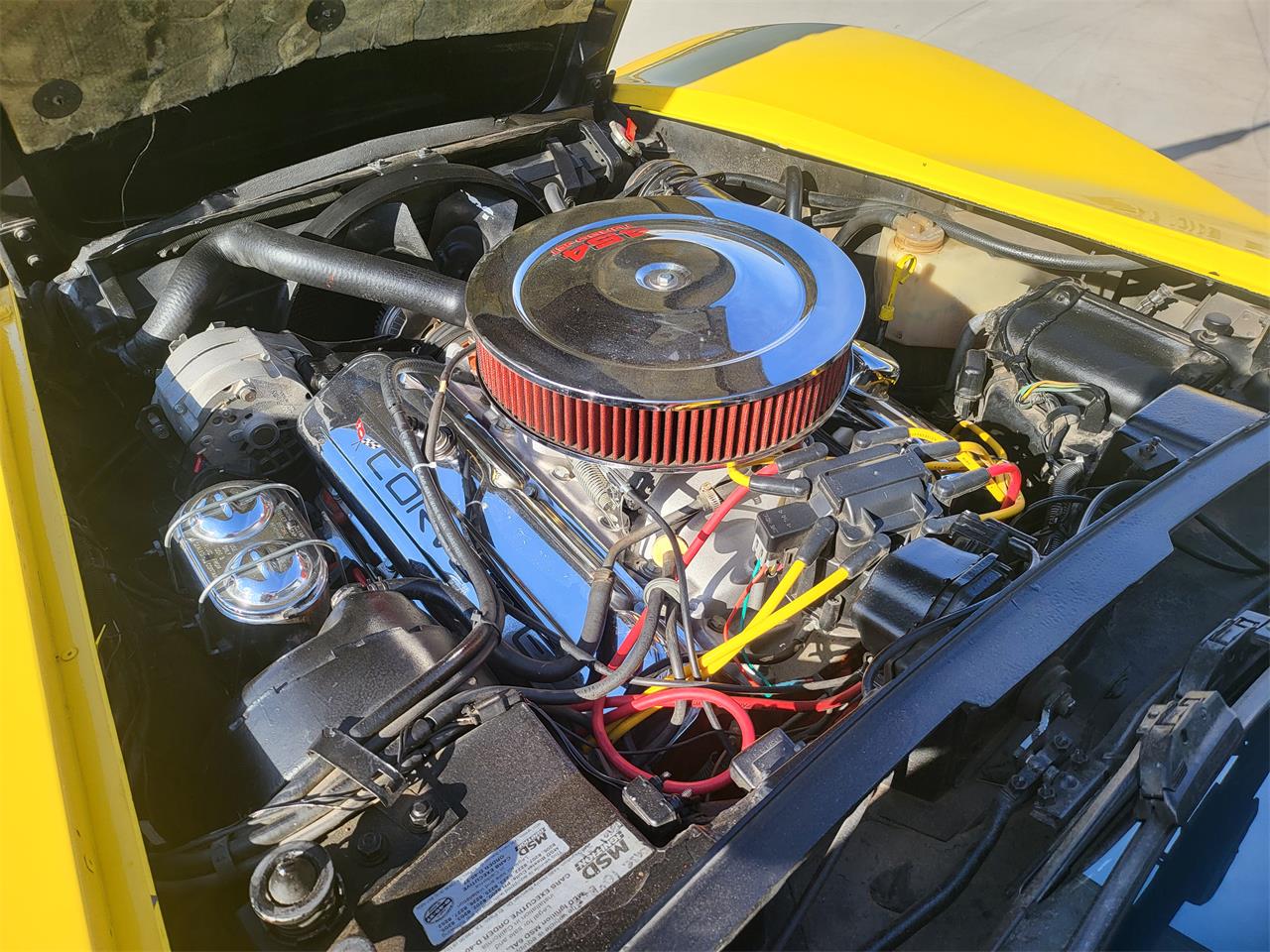 Chevrolet-Corvette-stingray-1973-Yellow-Black-27