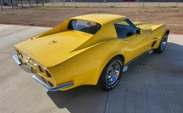 Chevrolet-Corvette-stingray-1973-Yellow-Black-4