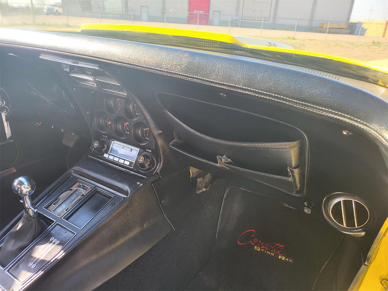Chevrolet-Corvette-stingray-1973-Yellow-Black-7