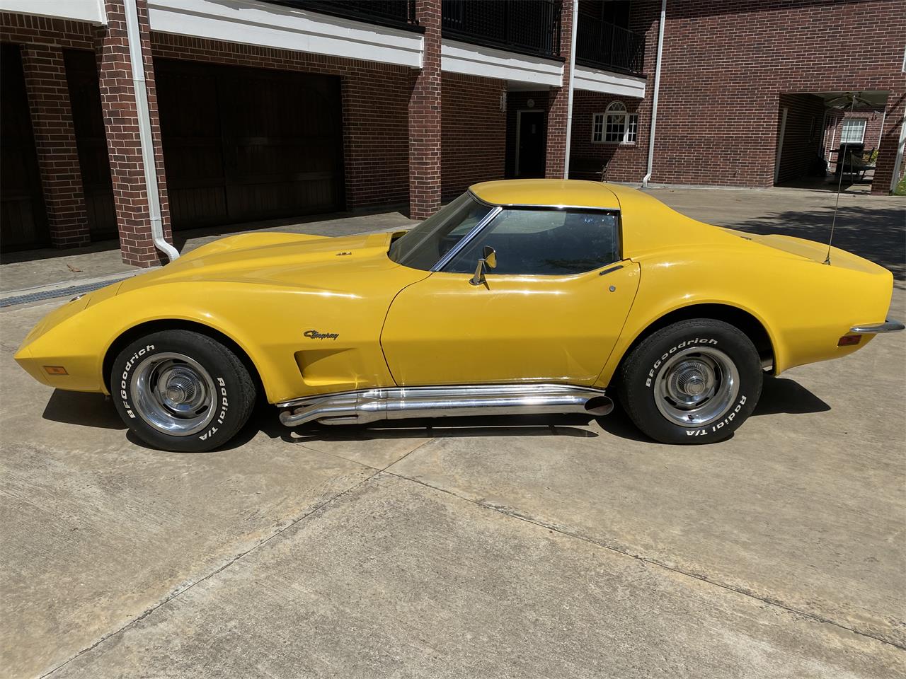 Chevrolet-Corvette-stingray-1973-Yellow-Dark-Saddle-Leather-3