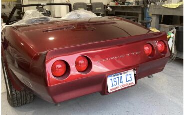 Chevrolet-Corvette-stingray-1974-Candy-Apple-Red-Black-11