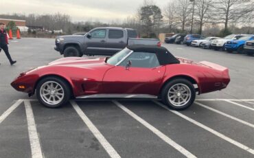 Chevrolet-Corvette-stingray-1974-Candy-Apple-Red-Black-12