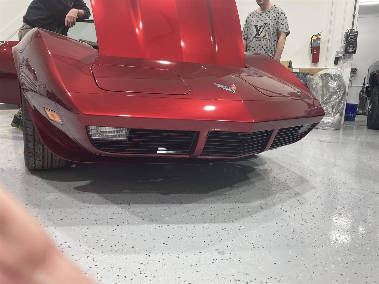 Chevrolet-Corvette-stingray-1974-Candy-Apple-Red-Black-19