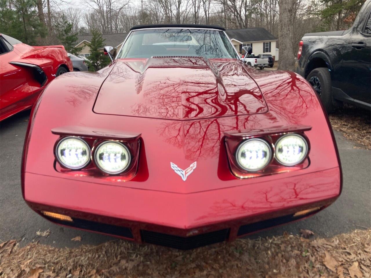 Chevrolet-Corvette-stingray-1974-Candy-Apple-Red-Black-2