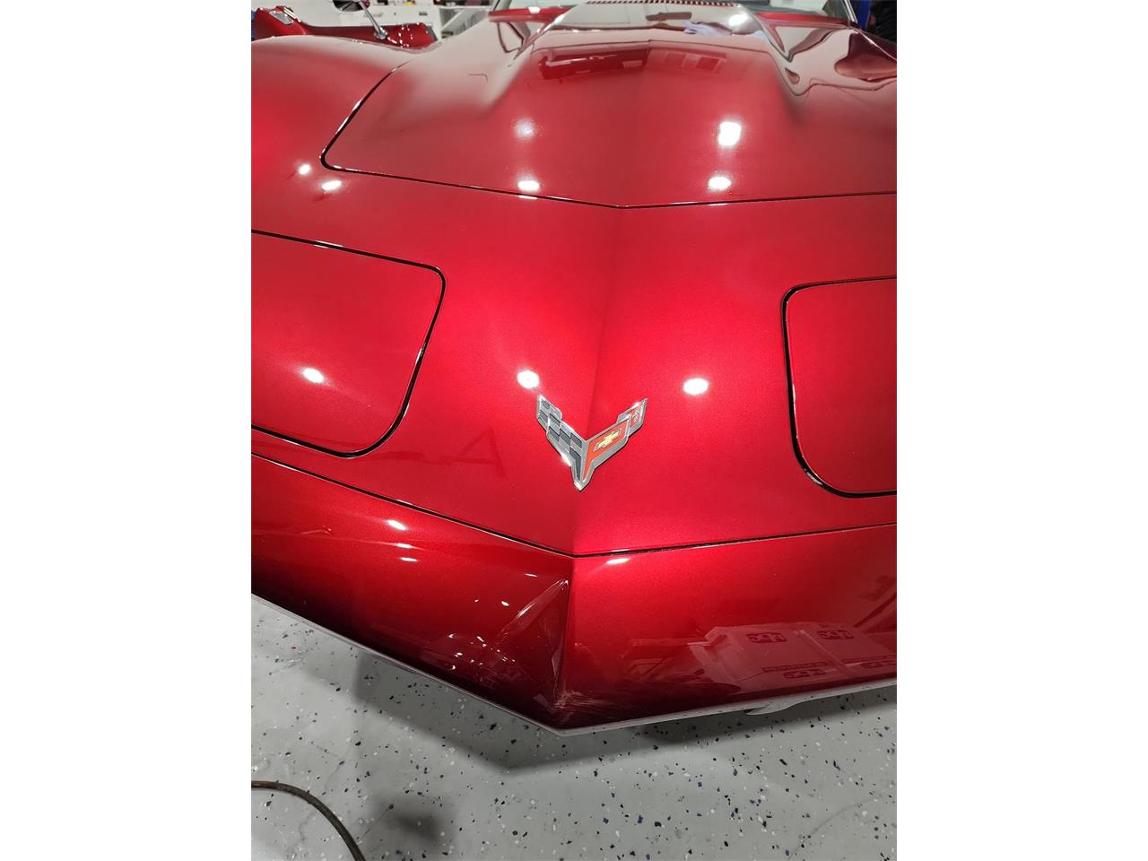 Chevrolet-Corvette-stingray-1974-Candy-Apple-Red-Black-3
