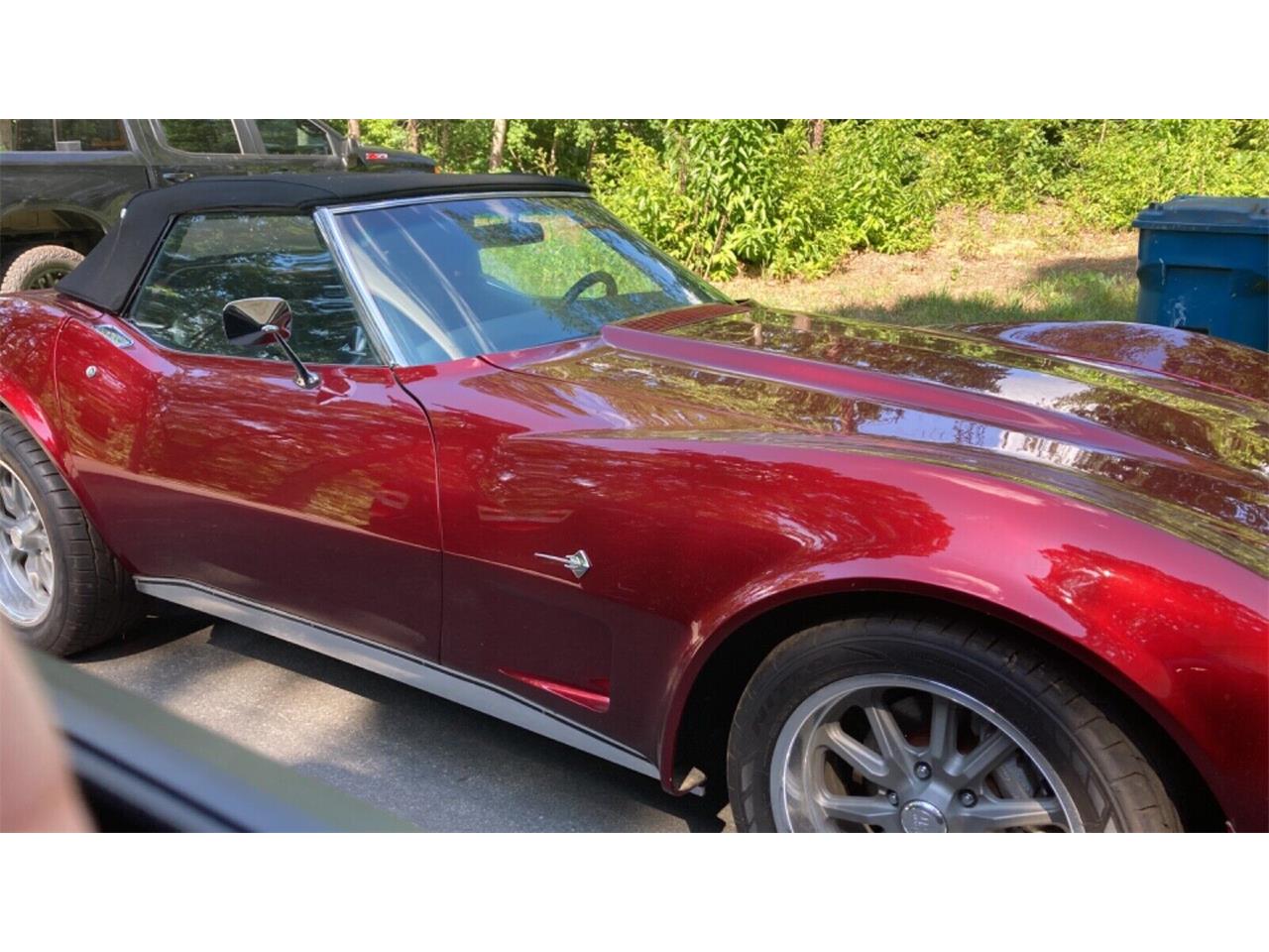 Chevrolet-Corvette-stingray-1974-Candy-Apple-Red-Black-5
