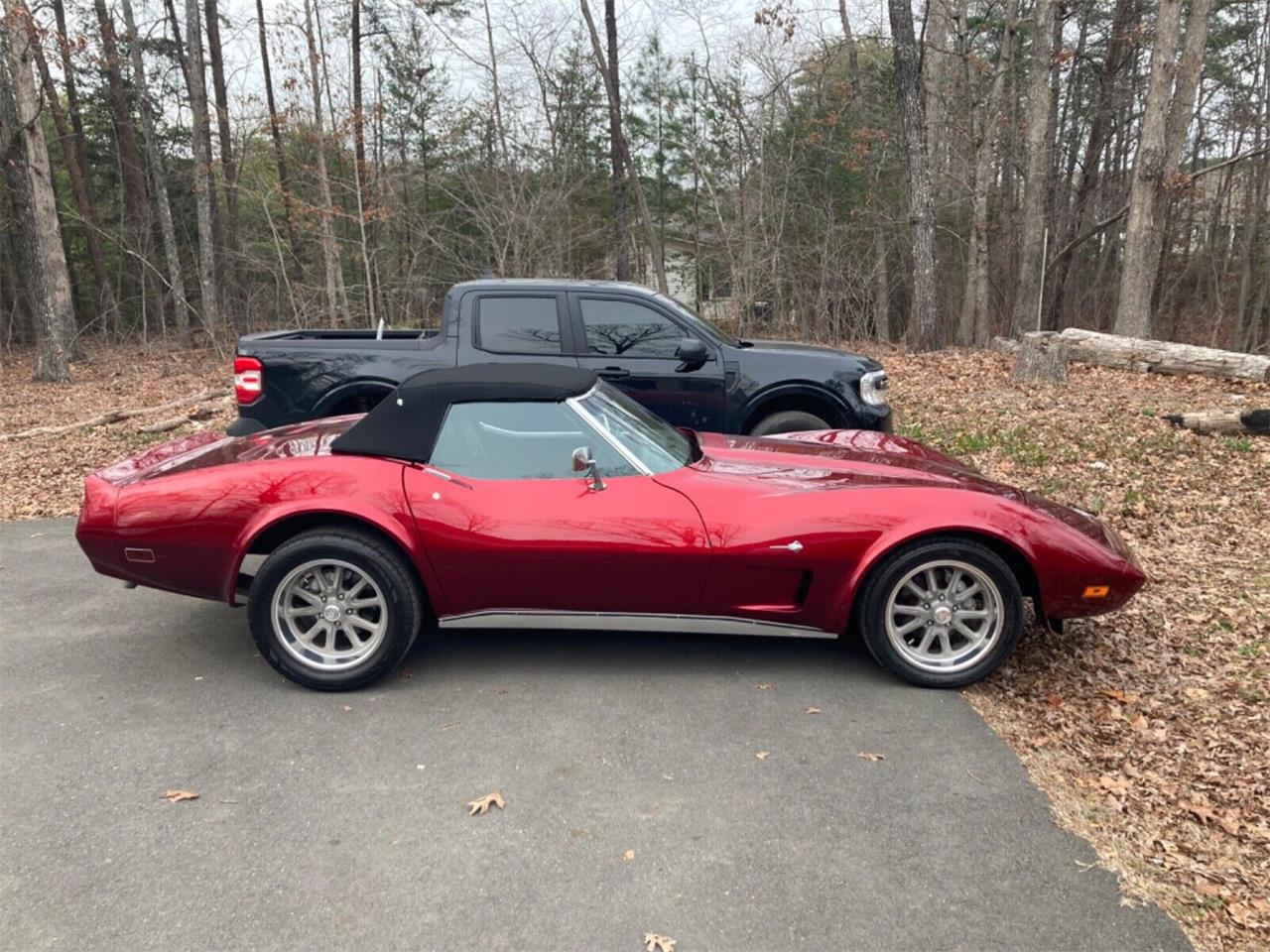 Chevrolet-Corvette-stingray-1974-Candy-Apple-Red-Black-7