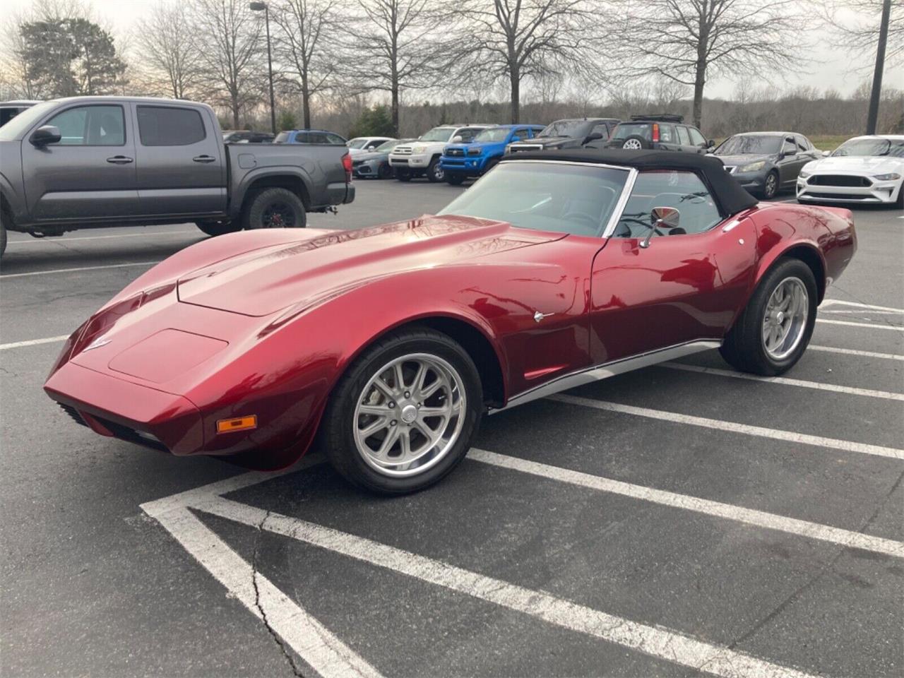 Chevrolet-Corvette-stingray-1974-Candy-Apple-Red-Black