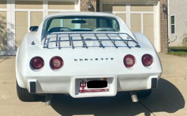 Chevrolet-Corvette-stingray-1975-Classic-White-Silver-15