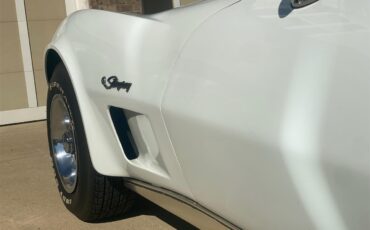 Chevrolet-Corvette-stingray-1975-Classic-White-Silver-16