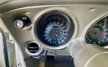 Chevrolet-Corvette-stingray-1975-Classic-White-Silver-26