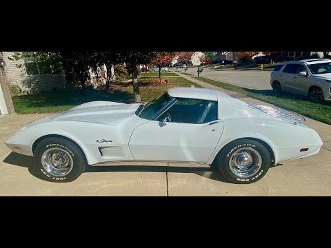 Chevrolet-Corvette-stingray-1975-Classic-White-Silver