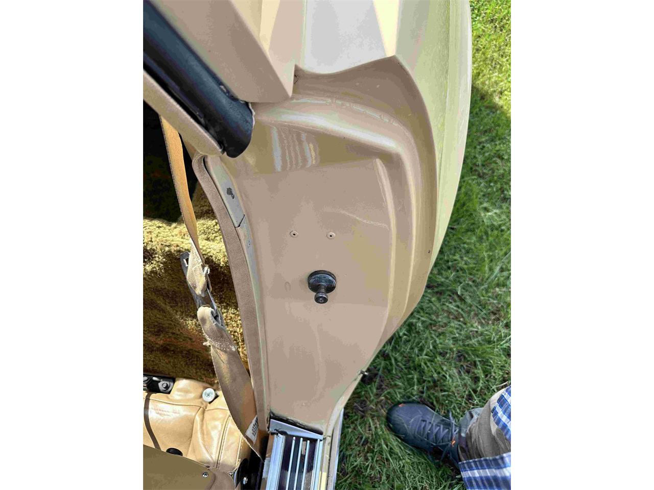 Chevrolet-Corvette-stingray-1976-Beige-Beige-28
