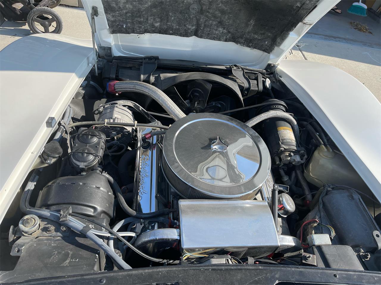 Chevrolet-Corvette-stingray-1976-Pearl-White-Grey-9