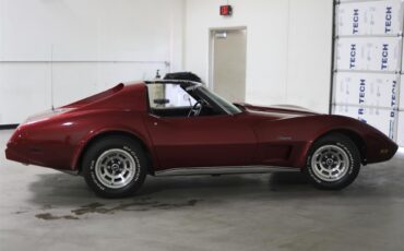 Chevrolet-Corvette-stingray-1976-Red-Black-12