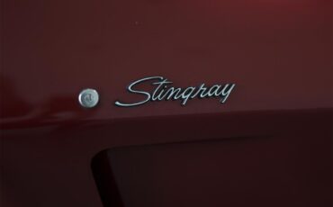 Chevrolet-Corvette-stingray-1976-Red-Black-16