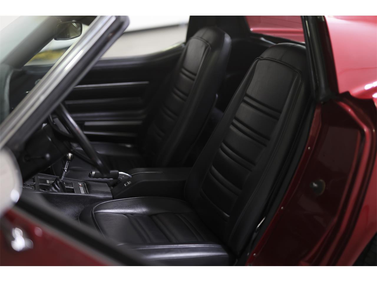 Chevrolet-Corvette-stingray-1976-Red-Black-20