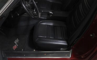 Chevrolet-Corvette-stingray-1976-Red-Black-24