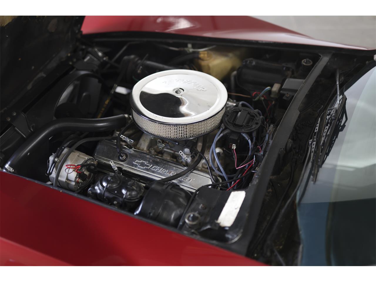 Chevrolet-Corvette-stingray-1976-Red-Black-34